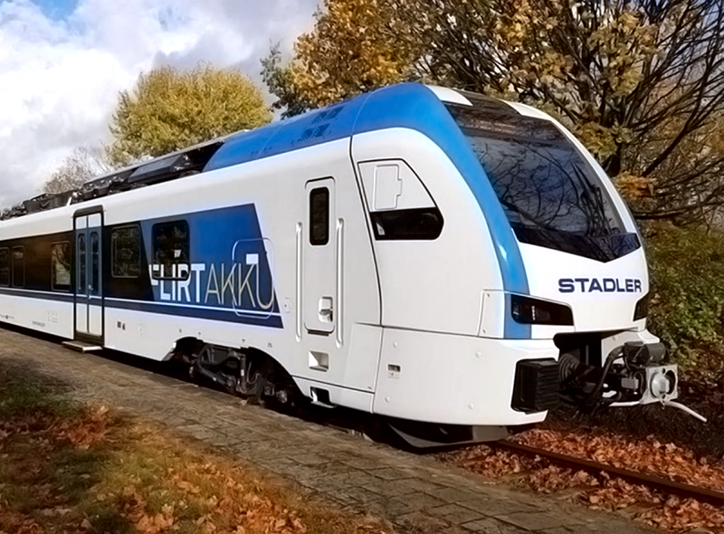 [Translate to Deutsch:] Regional train Stadler FLIRT³ battery with lithium energy storage system