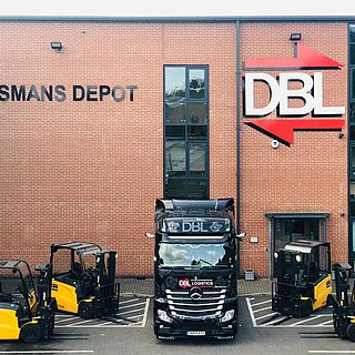 Hoppecke helps Sheffield-based haulier switch forklifts to electric - learn more